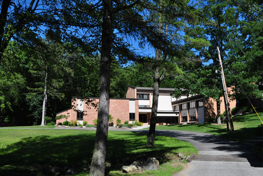 拉路米亚中学 La Lumiere School