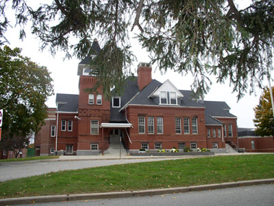 桑顿中学Thornton Academy